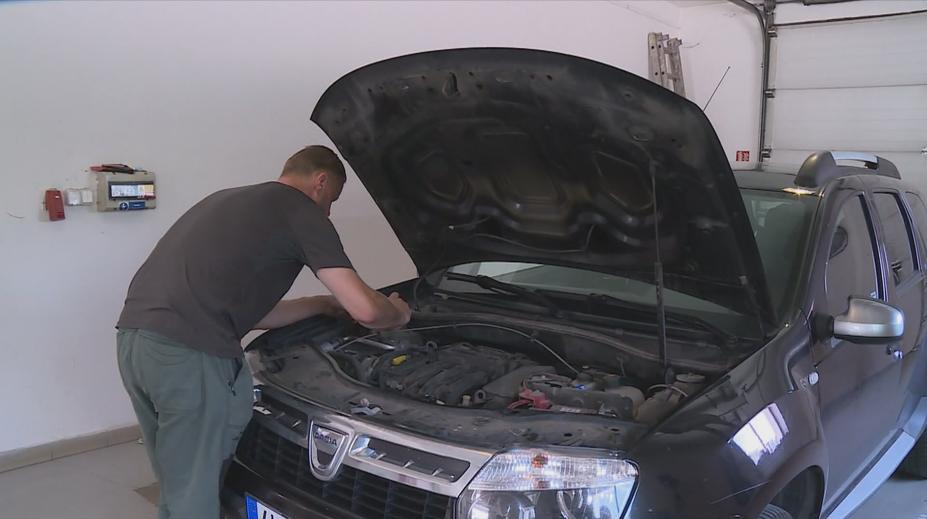 Nový podvod s ojetinami. Auta omladí o roky a zdraží o statisíce