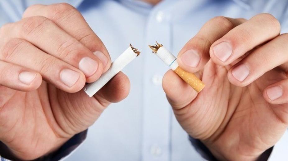 Mladý muž se rozhodl přestat kouřit. O tři dny později zemřel