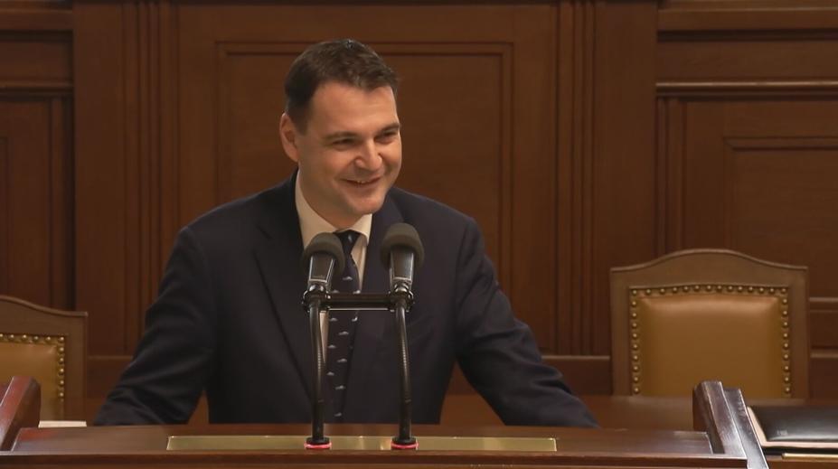 V létě je horko, zhodnotil po kritice opozice Macinka vlnu veder