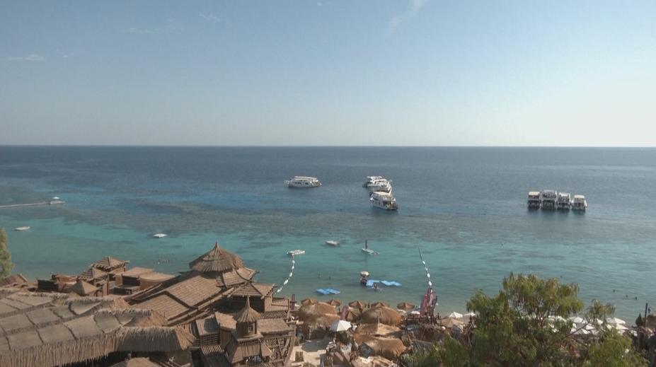V egyptském turistickém ráji havaroval autobus. Zemřelo 16 lidí, 28 je zraněných