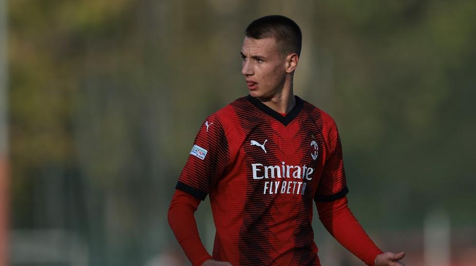 Milán povolal do áčka 15letý supertalent. Hrát může už v sobotu