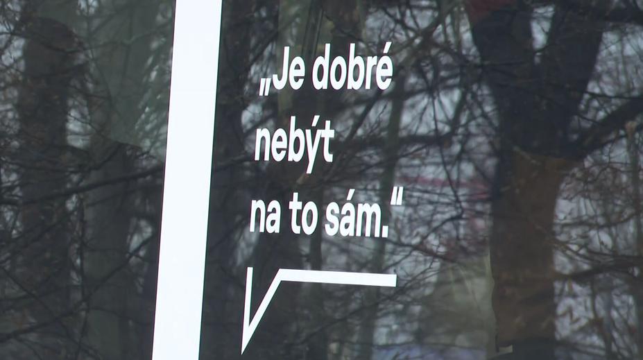 Praha představila tramvaj se speciálním designem. Podporuje duševní zdraví