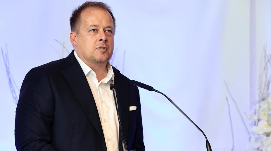 VH FAČR ON-LINE: Trunda střídá Fouska, místopředsedy jsou Grygera s Pešírem