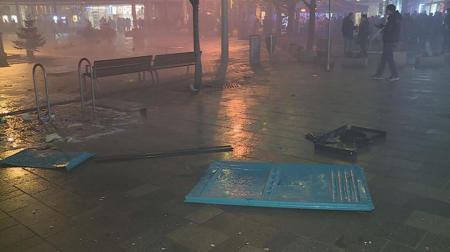 Policie vyšetřuje výbuch mobilní toalety v Brně. Pachateli hrozí až osm let vězení