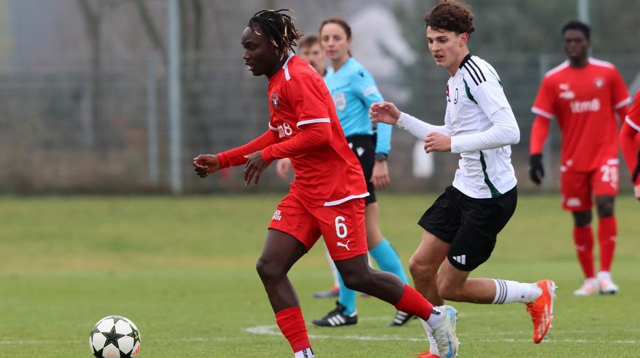 Mladý fotbalista přežil horor. Po útoku nožem bojoval o život