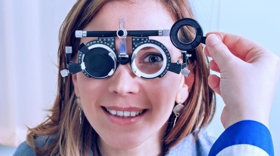 Šedý zákal a zanedbaná prevence u očních problémů: Ptejte se primářky oční kliniky
