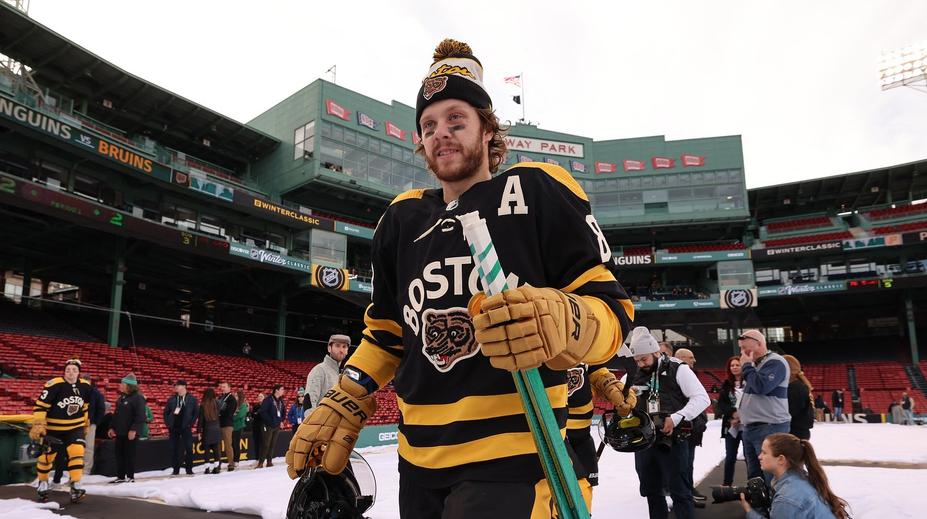 Pastrňák v boji o nejužitečnějšího hráče NHL ztrácí. Průzkumům vládne McDavid