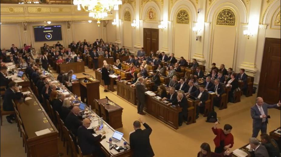 Sněmovna má projednat zdražování dálničních známek. Opozice mluví o populismu