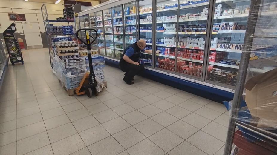 Kyberútok na stovky supermarketů ve Francii. Zkazily se tuny potravin