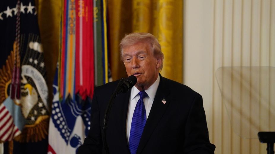 Izrael i USA připravují další údery na Írán. Má to však háček