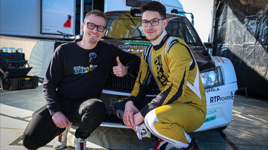 Z virtuální rally do skutečného závodního auta. Vítěz Škoda eRally Cupu usedl do závodní Fabie R5