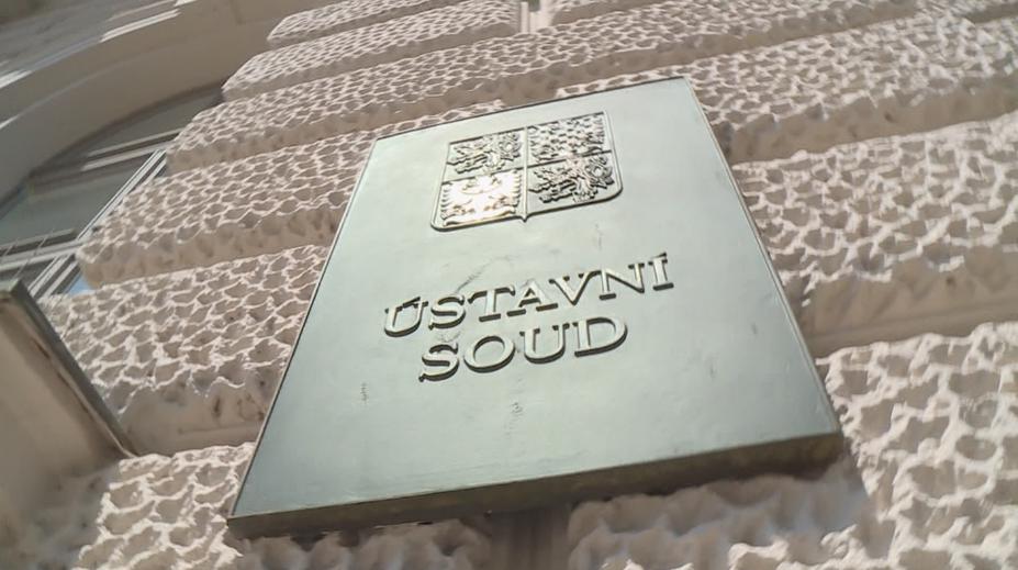 K soudu se nechodí pro pravdu, říká advokát. Rodičům ve sporu o dítě radí více cynismu
