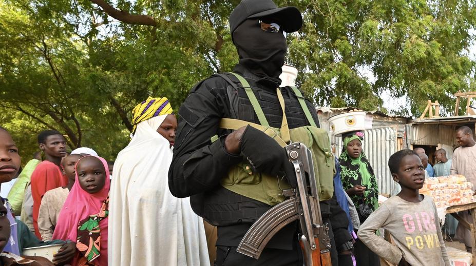 Nigérijští islamisté pobili věřící, zapálili kostel a unesli kněze