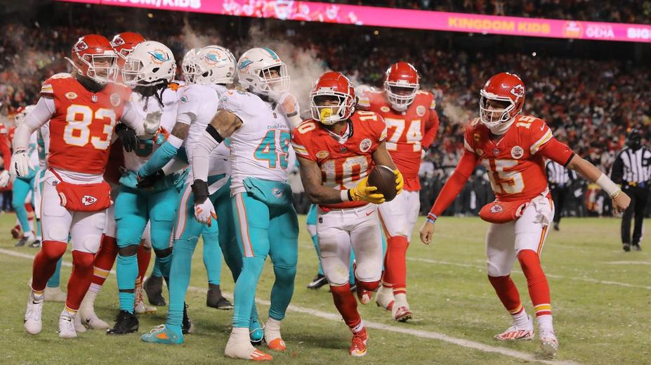 Zápas NFL v -20 stupních. Sledovalo ho přes 70 tisíc fanoušků
