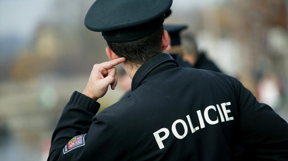 Roztržka v pečovatelském domě. Senior pobodal druhého muže nožem