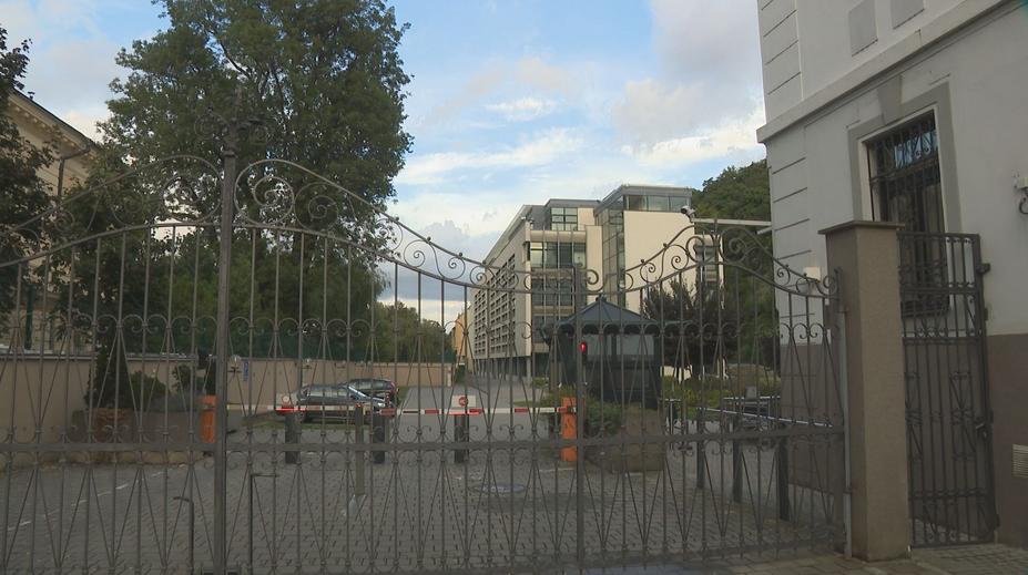 Podmínky bezpečnostní prověrky jsou přísné. Špeh z ministerstva ji měl i tak