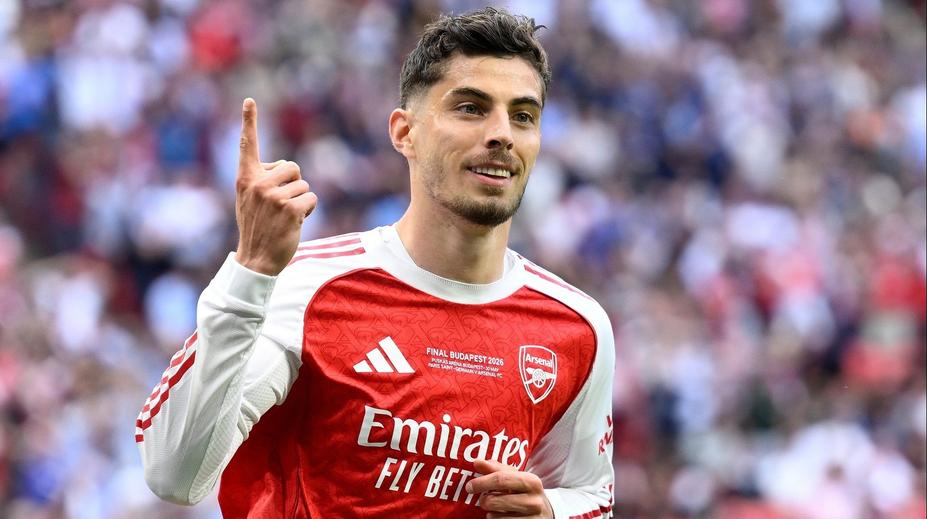 Hvězdný fotbalista se pochlubil radostnou novinkou. Jeho trenér málem zkazil překvapení