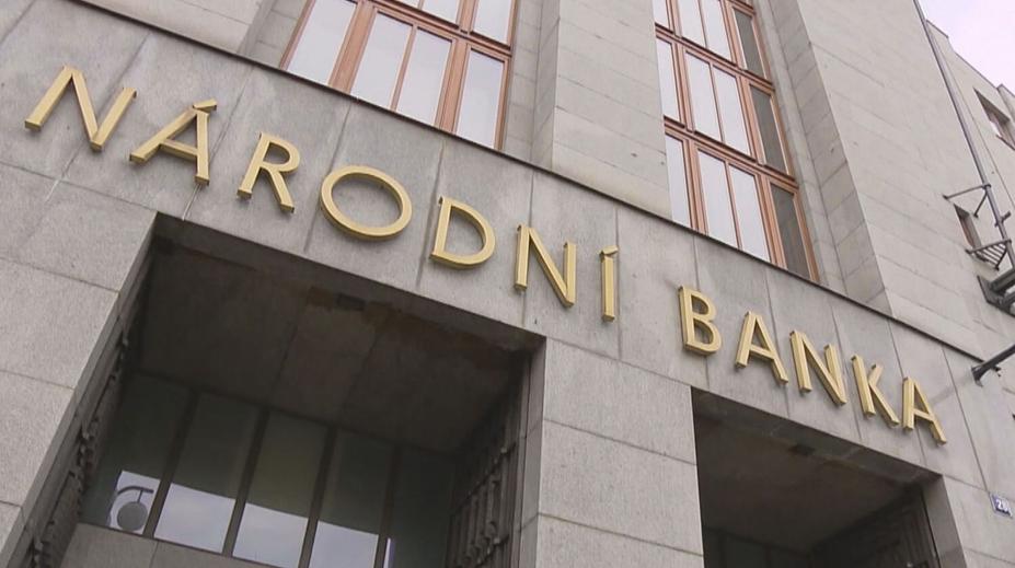 Policie zatkla zaměstnance ČNB. Měl ukrást desítky milionů korun