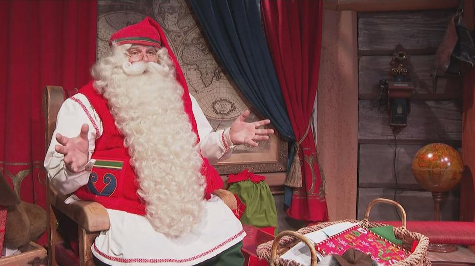 Santa Klaus se nezastavil. V Laponsku kontroloval dopisy s přáníčky