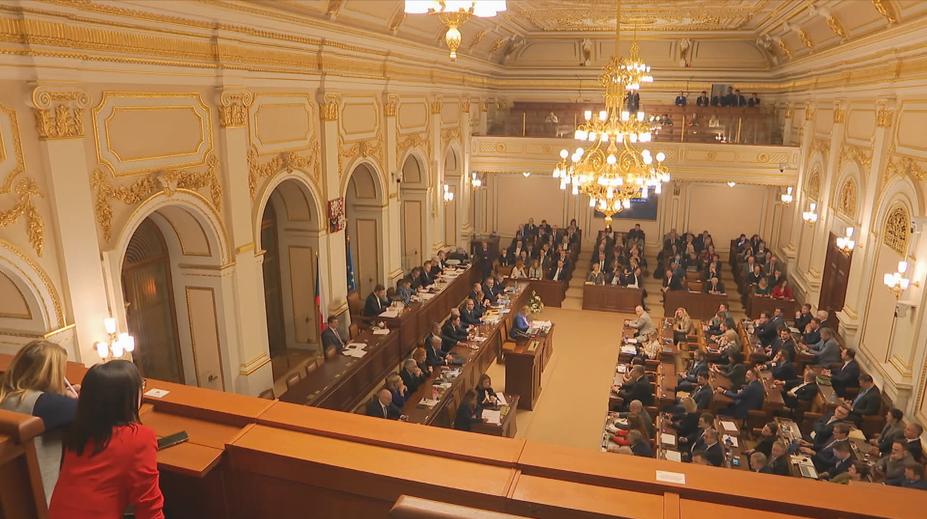 Poslanci jednají o novele stavebního zákona. Je to legislativní paskvil, zní z opozice