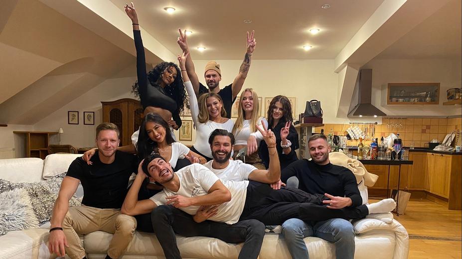 Odpadlíci Love Islandu sledovali finále spolu. Prozradili, co se dělo ve vile