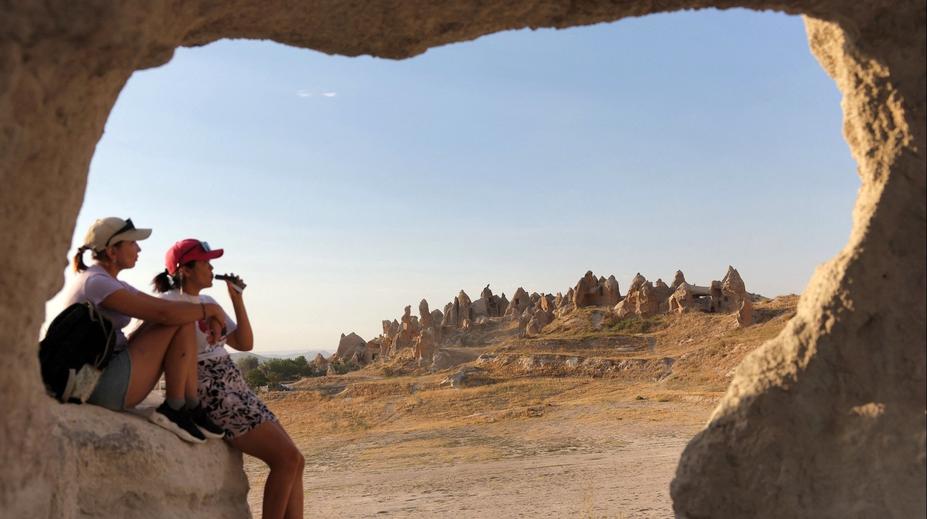 Tragédie v oblíbené turistické oblasti. Na návštěvníky se zřítily skály