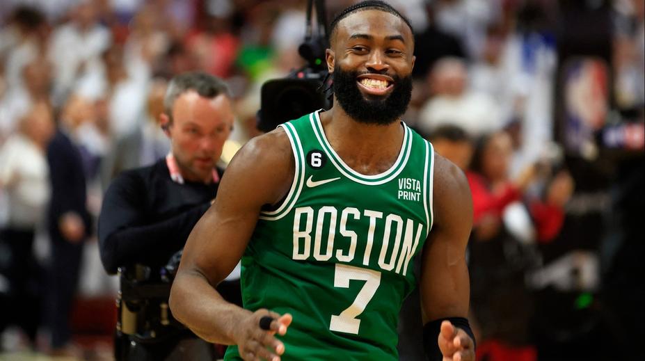 Nejlukrativnější smlouva v NBA. Hvězda Bostonu si vydělá rekordní balík