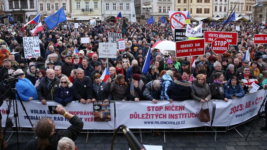 Milion chvilek chystá velkou demonstraci. Výzvu podepsalo už 300 tisíc lidí