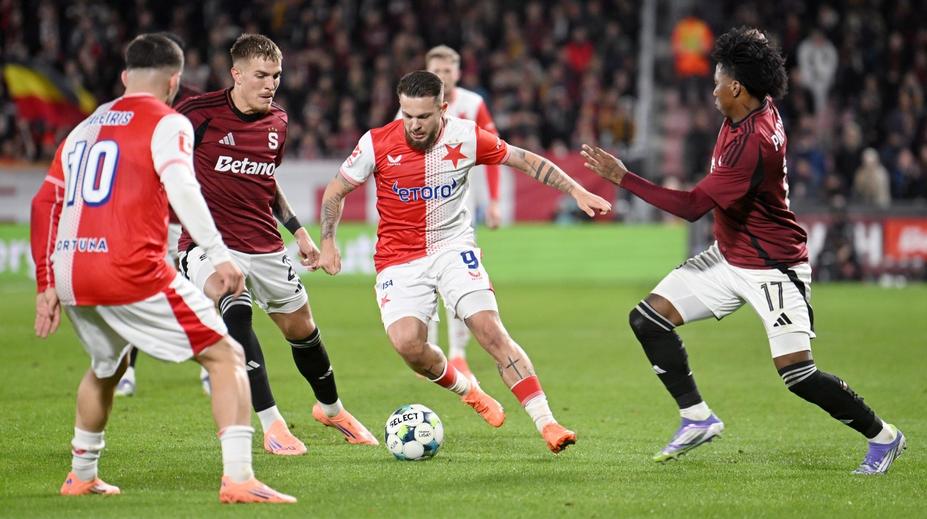 Vydra měl dostat červenou, hlásí komise. Chamova ruka byla sporná