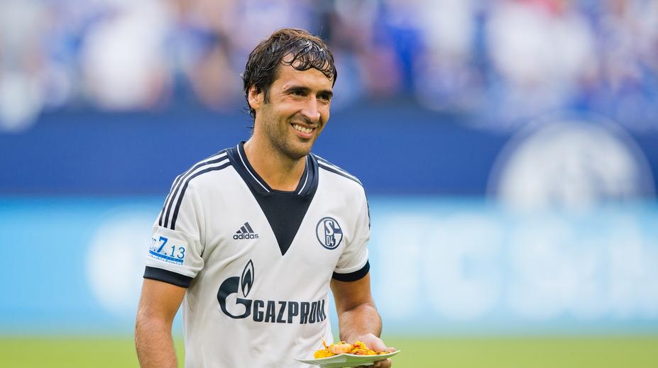 Schalke hledá cestu z krize. Na lavičku láká legendárního Raúla