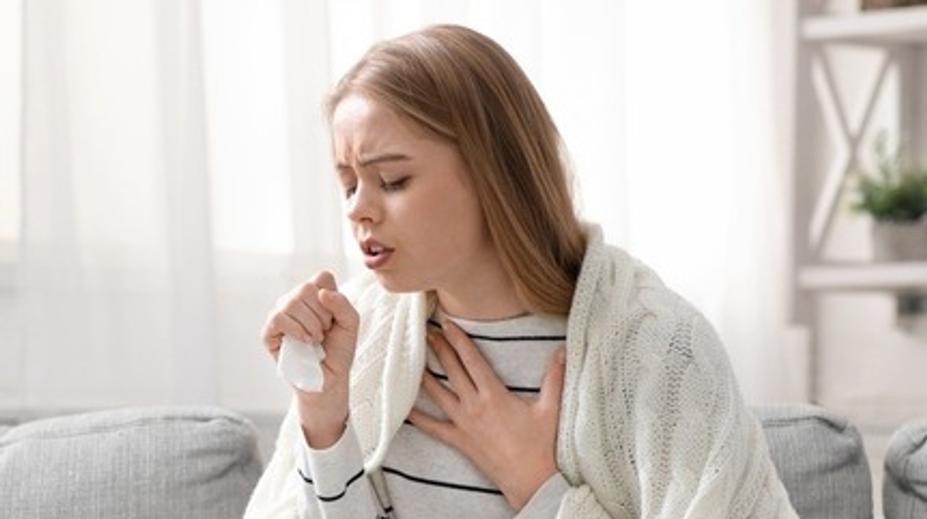Nový děsivý příznak covidu-19. Žena nepoznala obličej vlastního otce