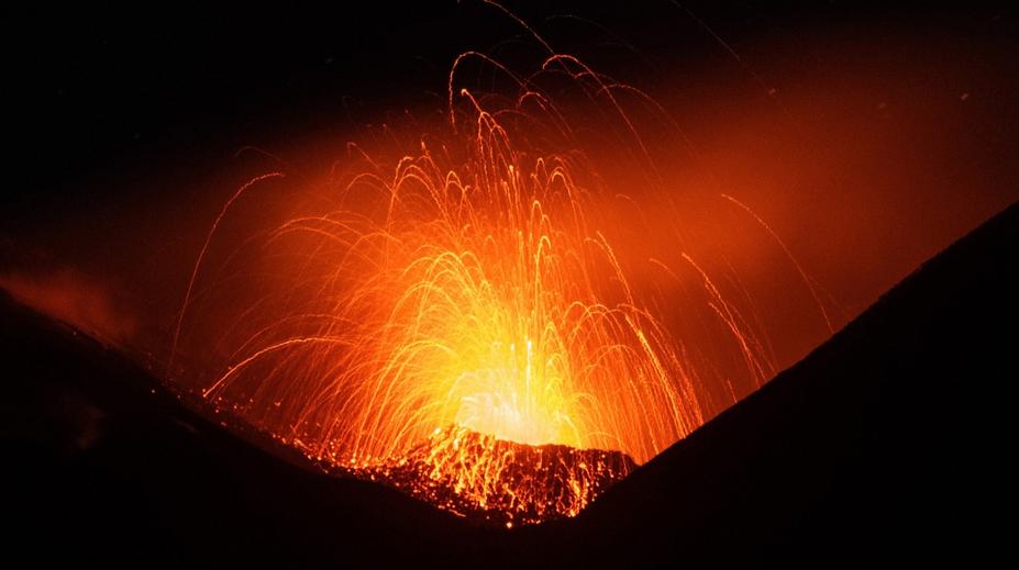 Etna znovu explodovala. Letiště muselo omezit provoz