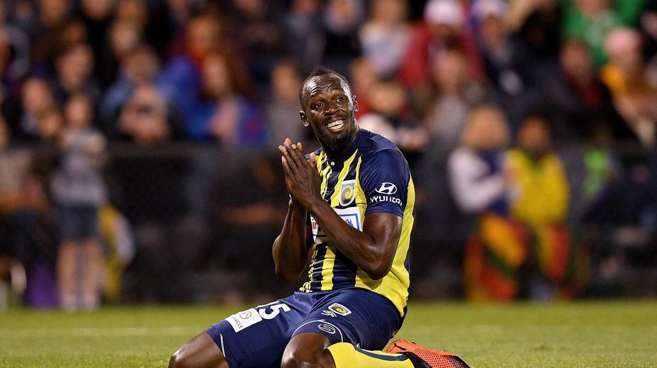 Fotbalový sen se rozplynul. Usain Bolt ukončil kariéru