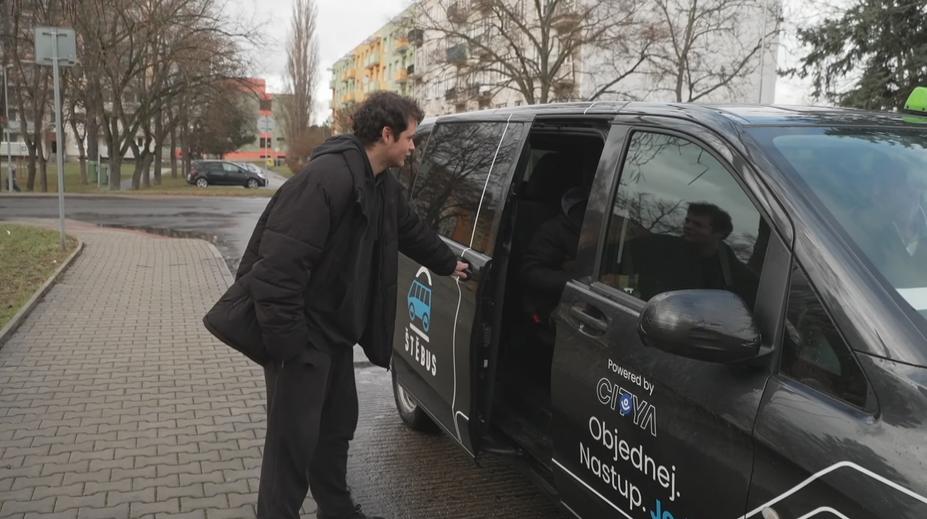 Litoměřice zavádějí dopravu na zavolání. Minibus přijede podle objednávky