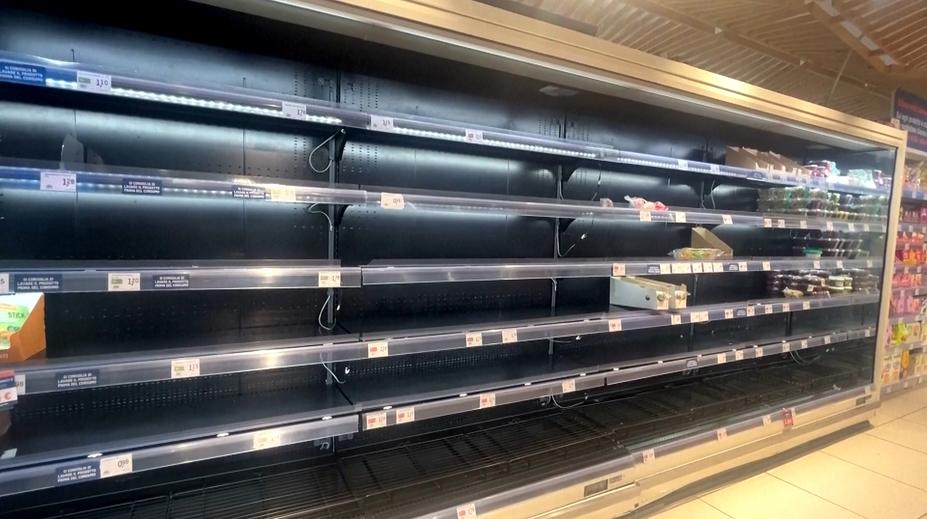 Regály jsou prázdné, výroba se zastavuje. Italské těstoviny jsou v ohrožení