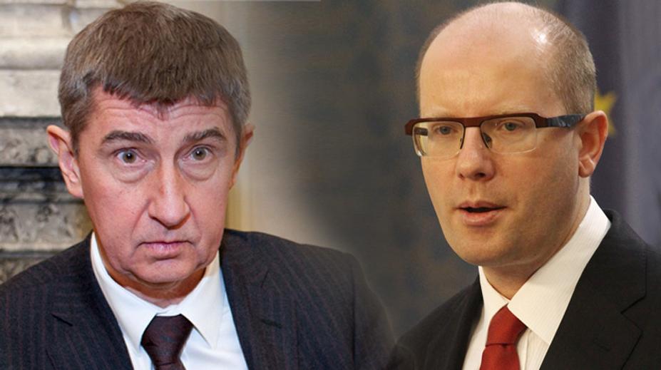 Bez diety a s dárky na poslední chvíli. To jsou Vánoce politiků