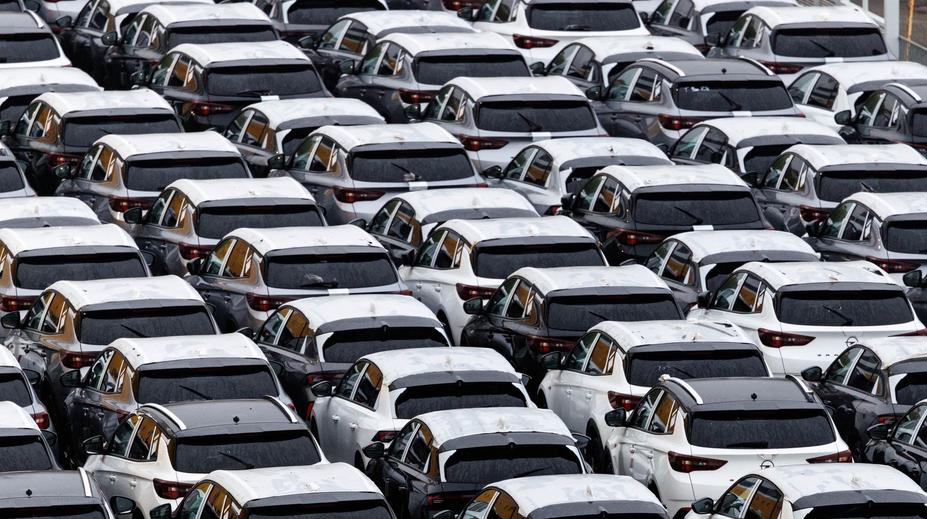 Stellantis svolává v Evropě přes milion aut. Hrozí i fatální poškození motoru