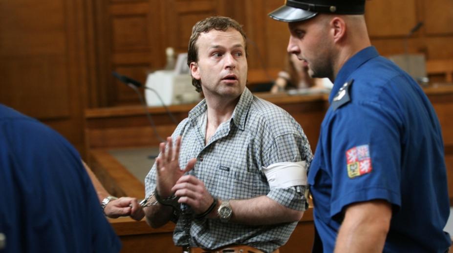 Heparinový vrah Zelenka: Za mřížemi má deprese i zahrádku