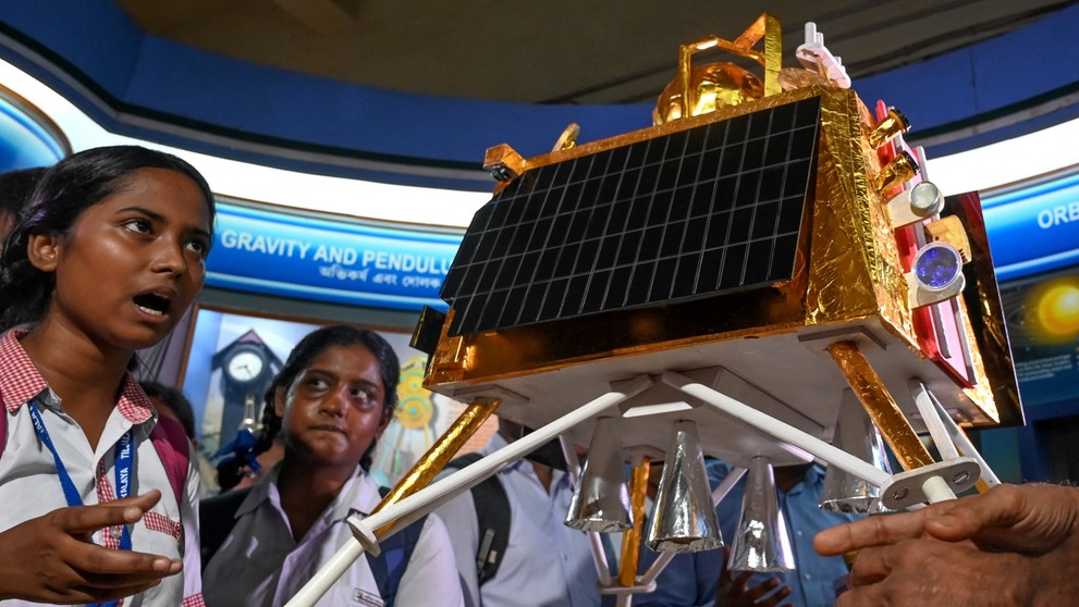 Model modulu Chandrayaan-3 pojmenovaný Vikram