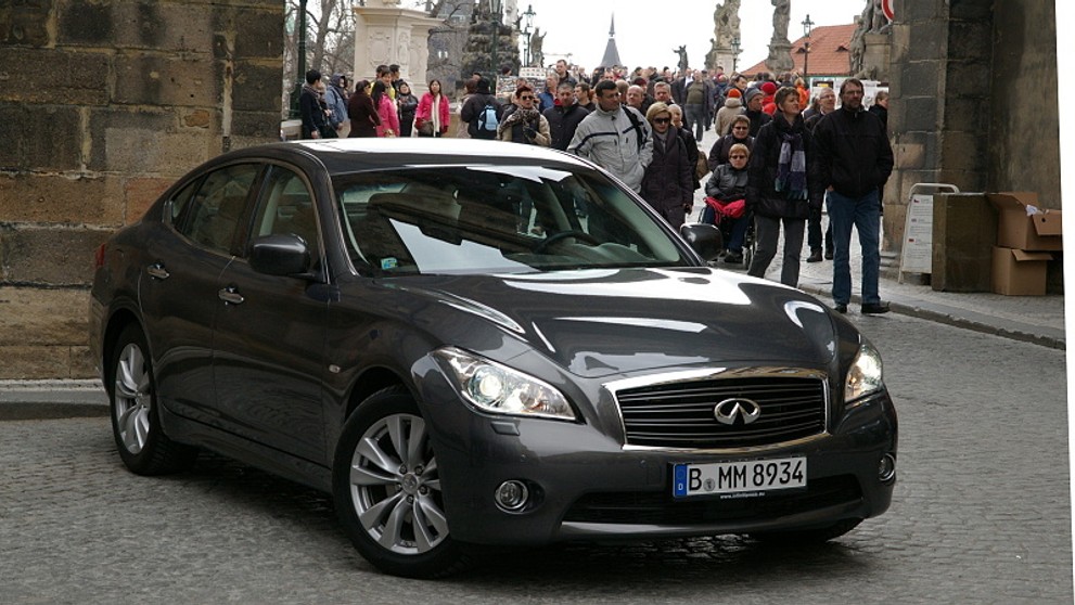Infiniti M60d - 3