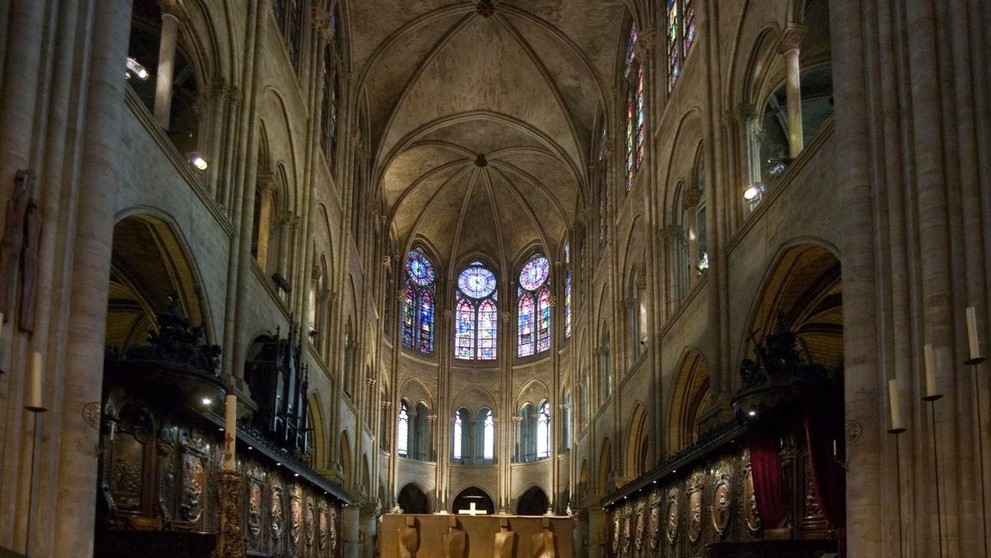 Interiér katedrály Notre-Dame