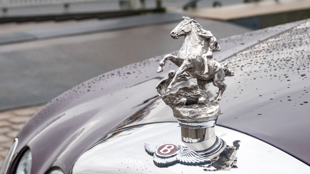 Bentley State Limousine