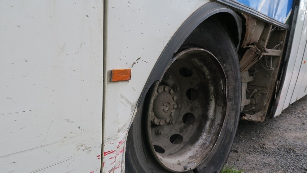 Mladík boural v odcizeném autobusu - 7