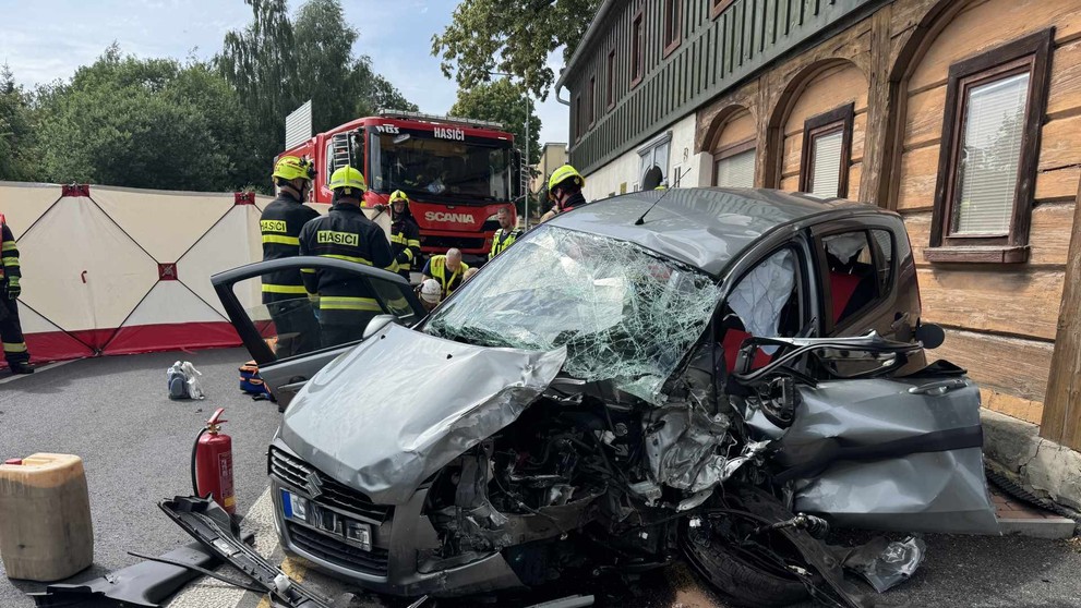 Vážná dopravní nehoda ve Varnsdorfu na Děčínsku