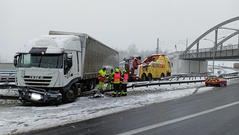 Dopravní nehoda v Karlovarském kraji (3)
