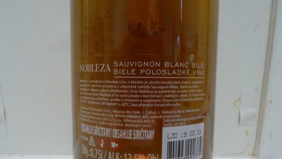 Nejakostní víno Sauvignon Blanc (1)