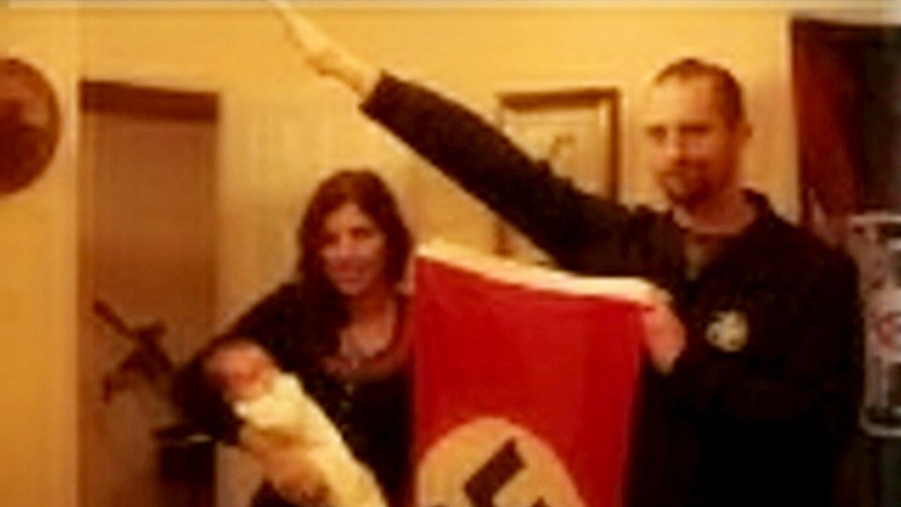 Britský neonacista skončil před soudem - 1