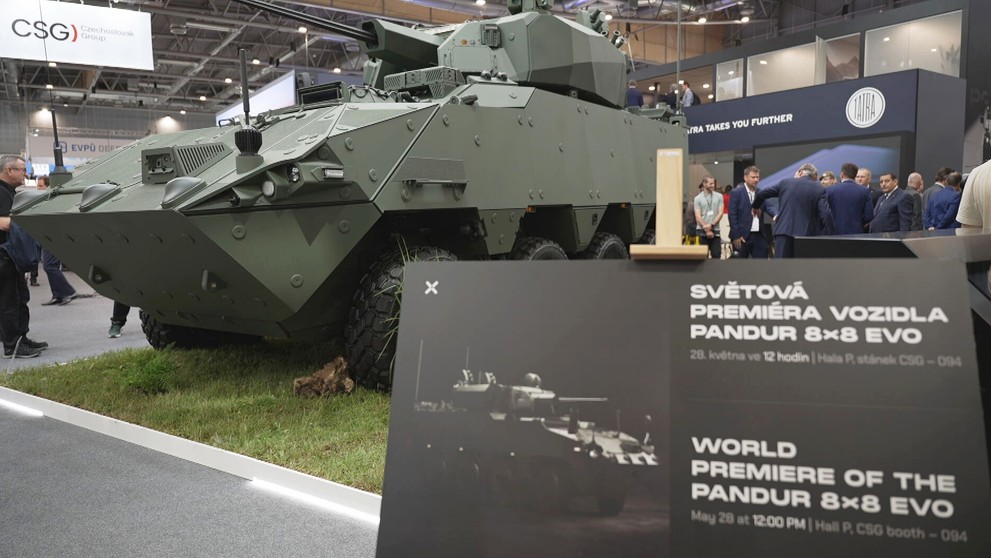 Vojenské vozidlo pandur 8x8 EVO