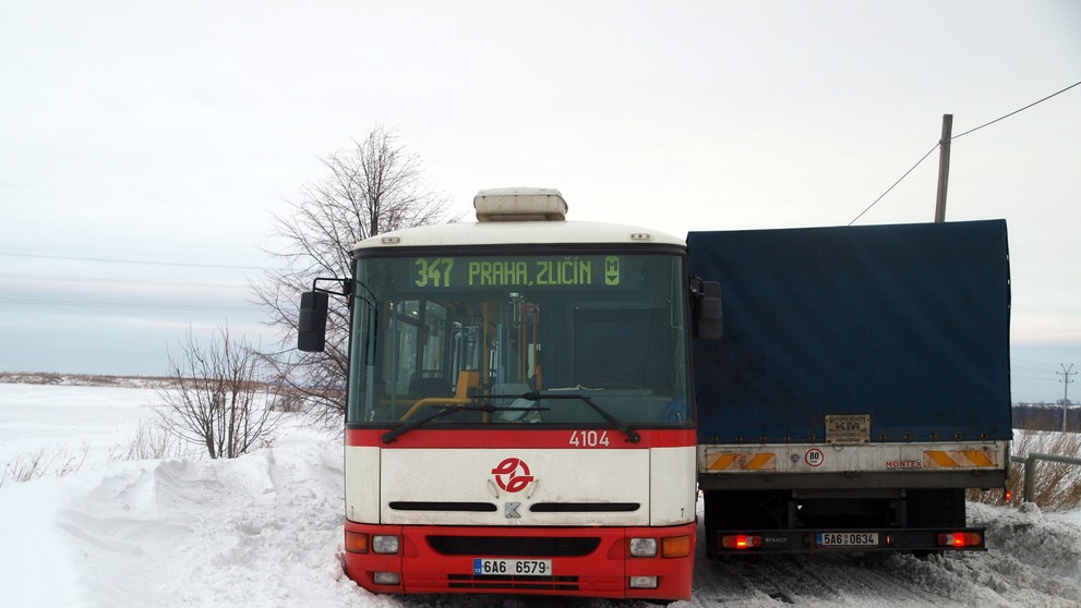 Chýně - uvíznutí autobusu - 3