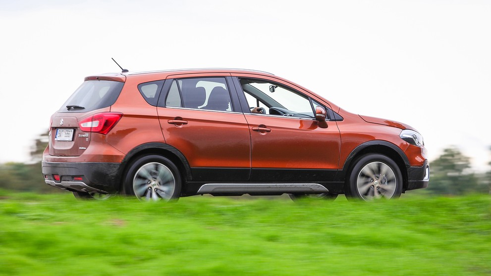 Suzuki S-cross - 1